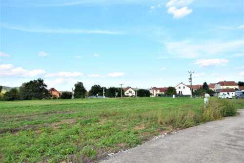 Prodej stavebního pozemku, 2.486 m2 pro komerční výstavbu v Drásově