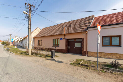 Prodej RD 2+1, 1594 m2 Hrušovany u Brna